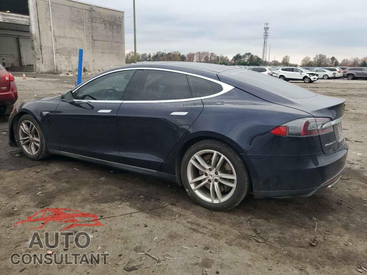 TESLA MODEL S 2013 - 5YJSA1DN3DFP10647