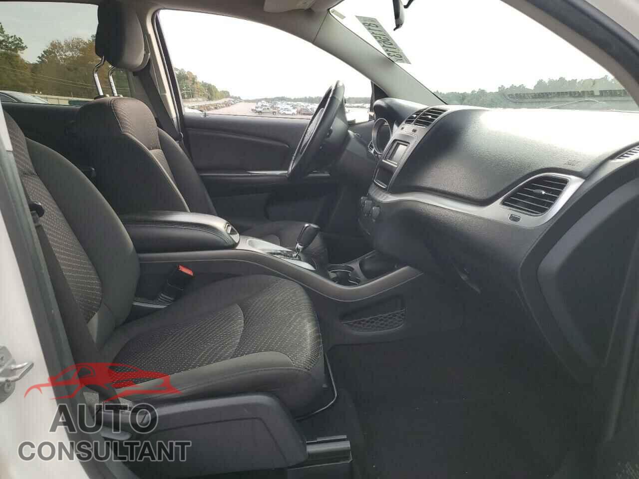 DODGE JOURNEY 2015 - 3C4PDCBG8FT690641