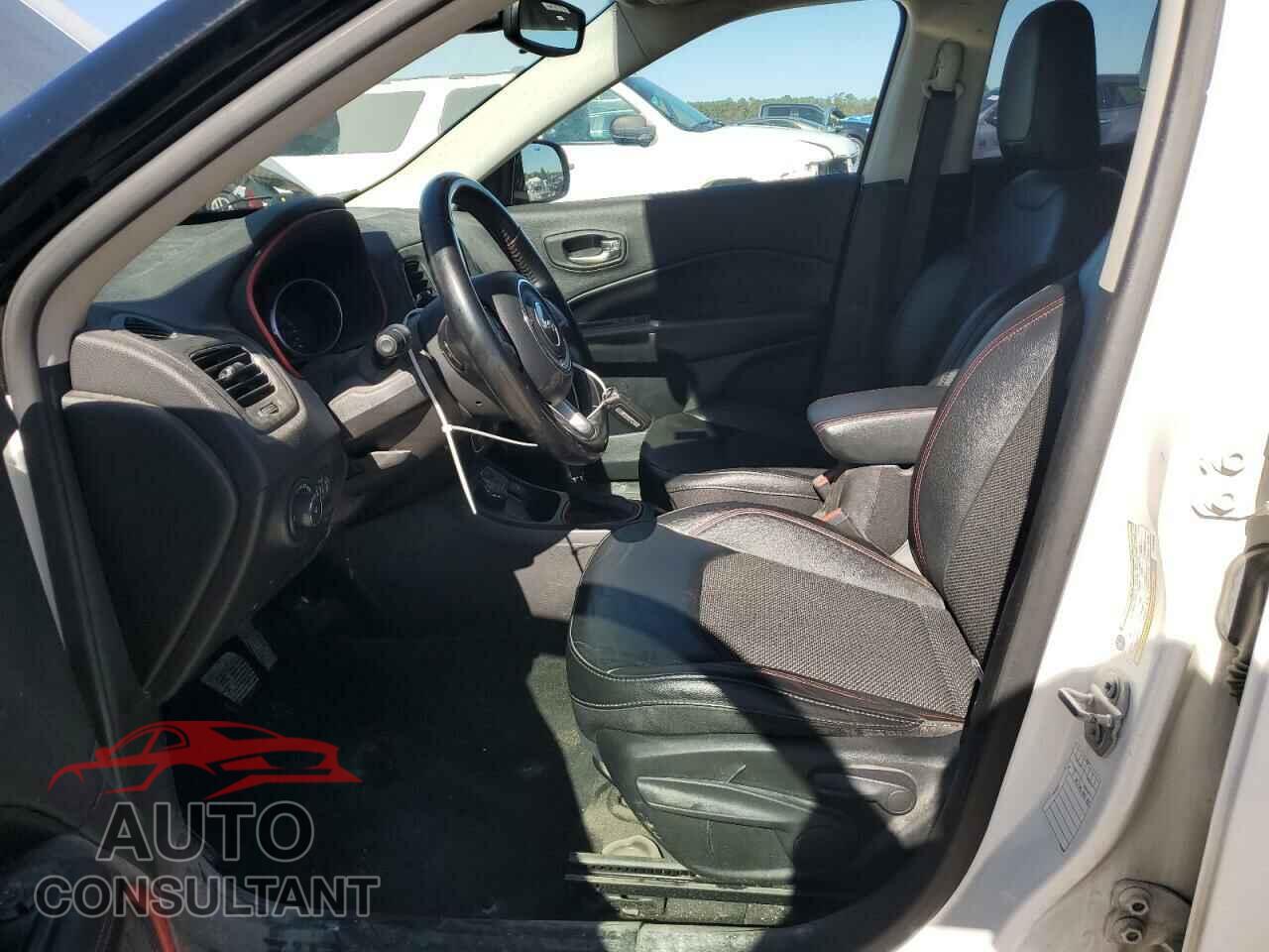 JEEP COMPASS 2020 - 3C4NJDDB4LT189636