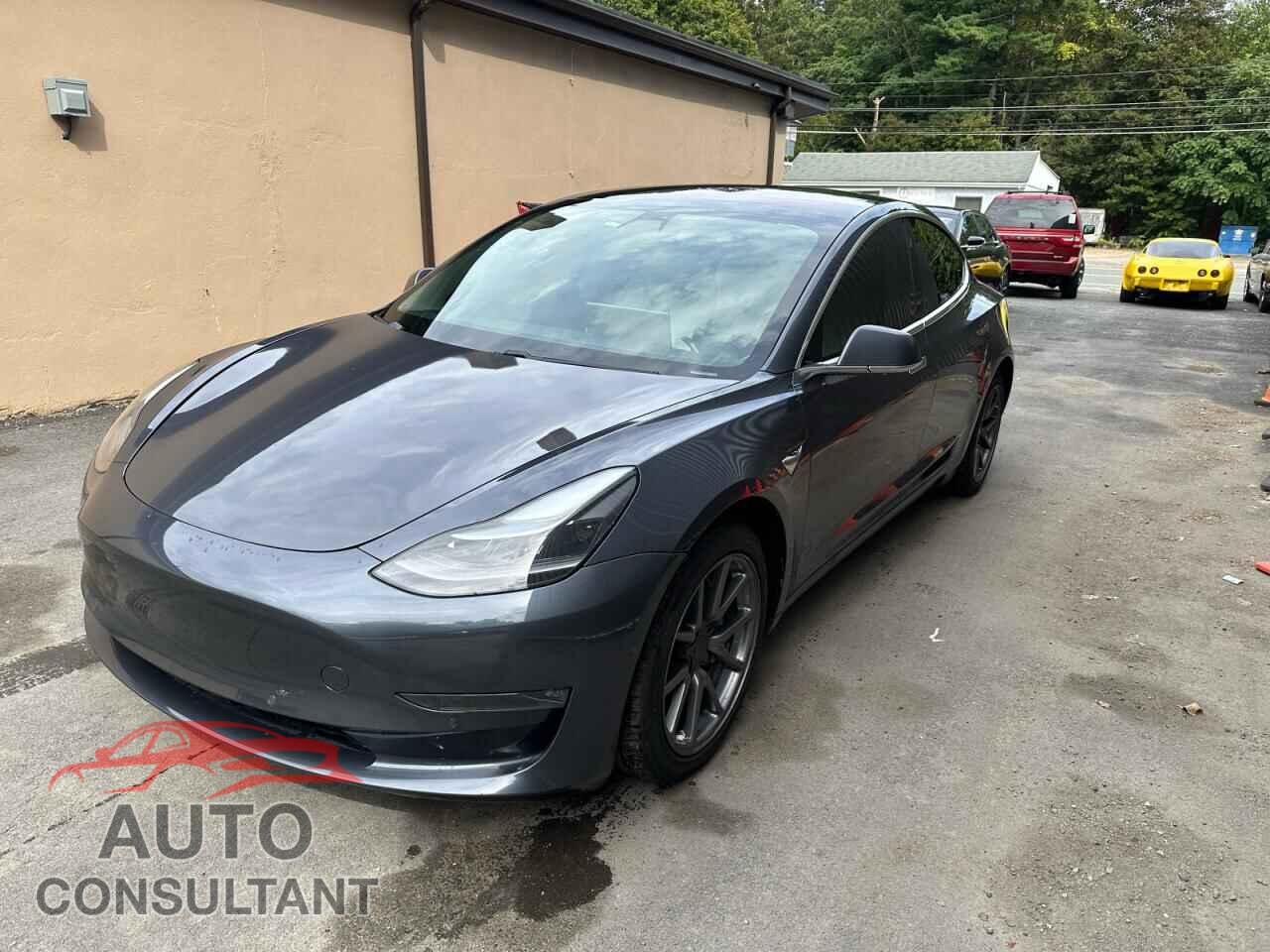 TESLA MODEL 3 2018 - 5YJ3E1EB3JF129836