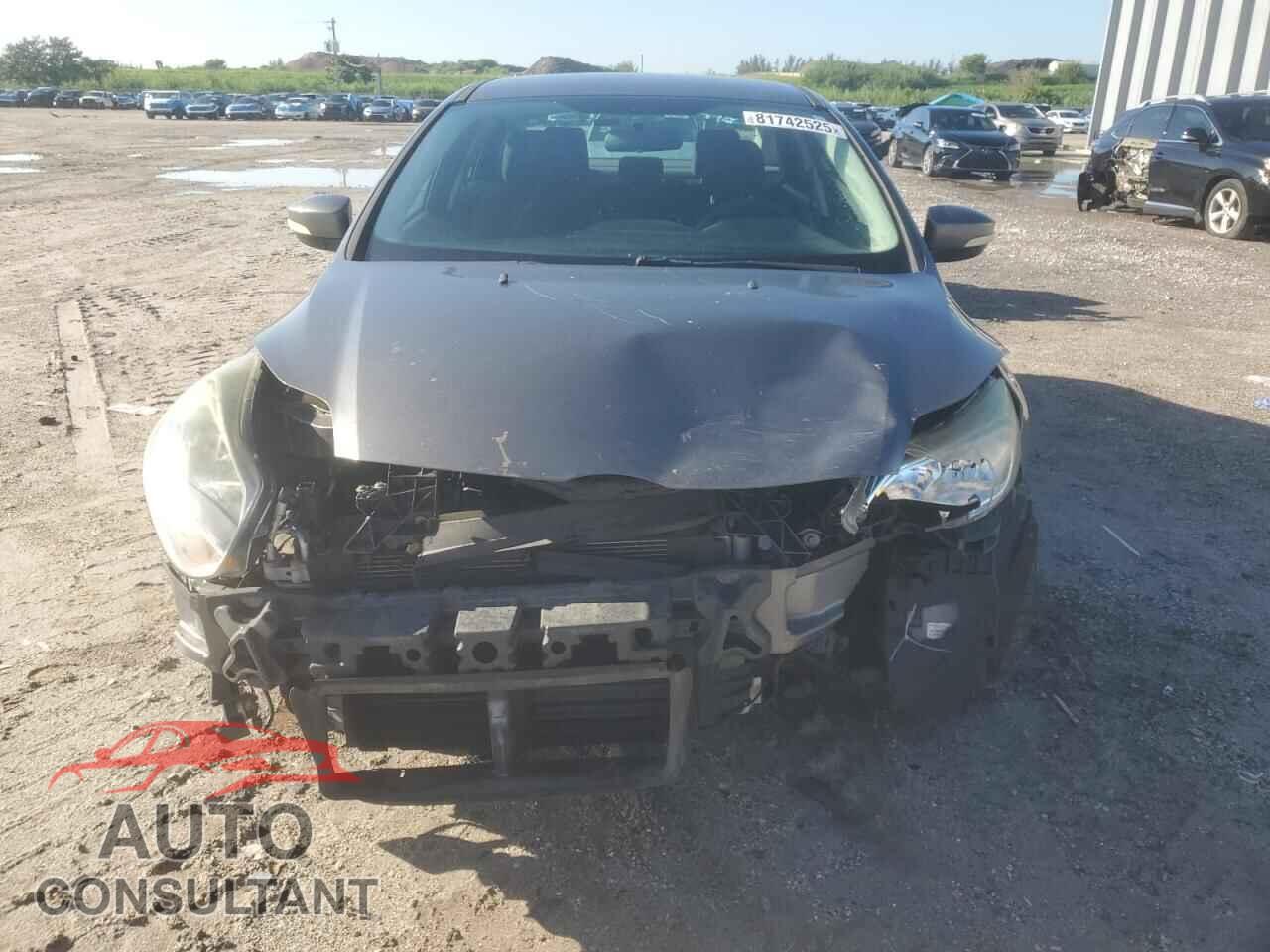 FORD FOCUS 2014 - 1FADP3F28EL261833