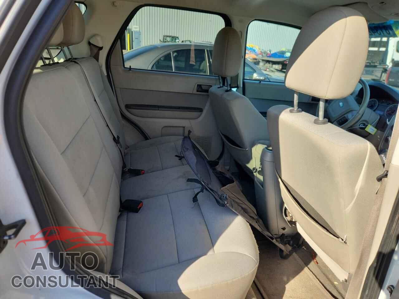 FORD ESCAPE 2011 - 1FMCU0D77BKA44671