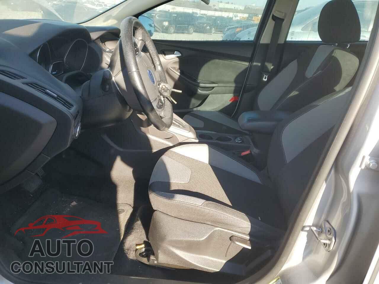 FORD FOCUS 2014 - 1FADP3K23EL320227