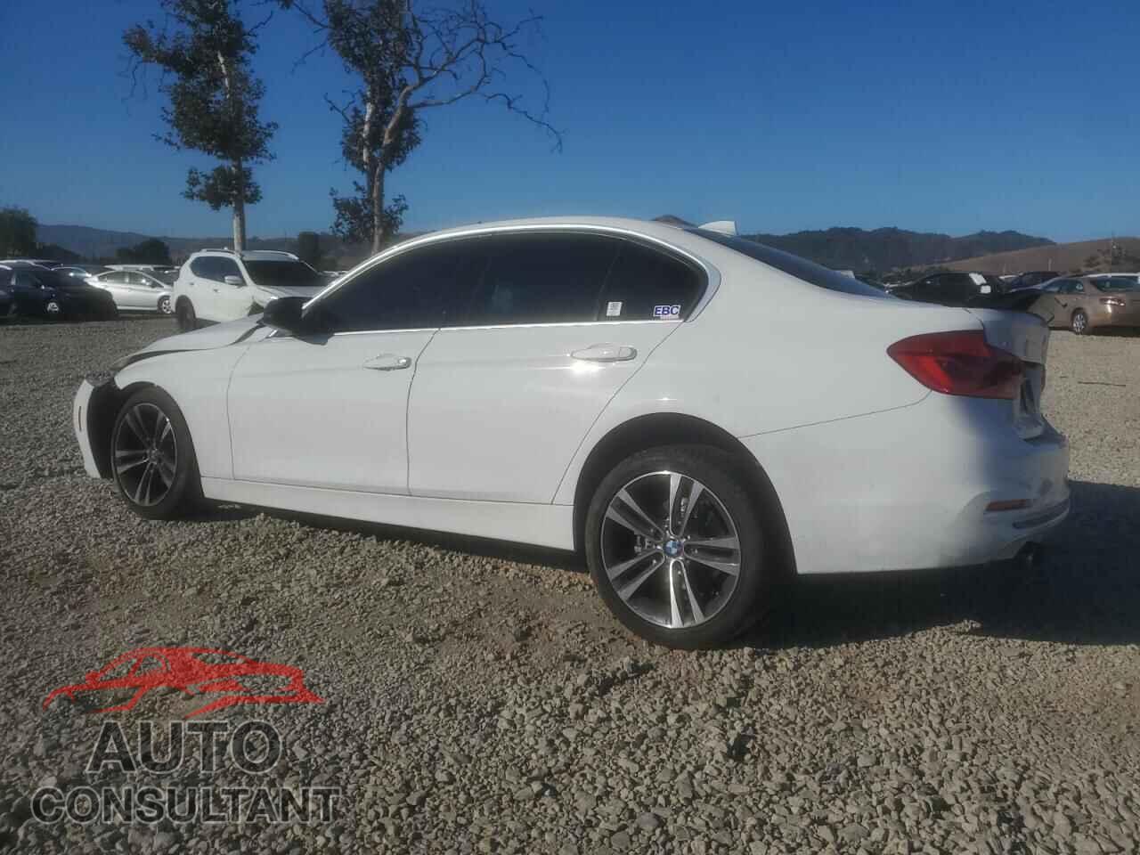 BMW 3 SERIES 2018 - WBA8B9C52JEE83164