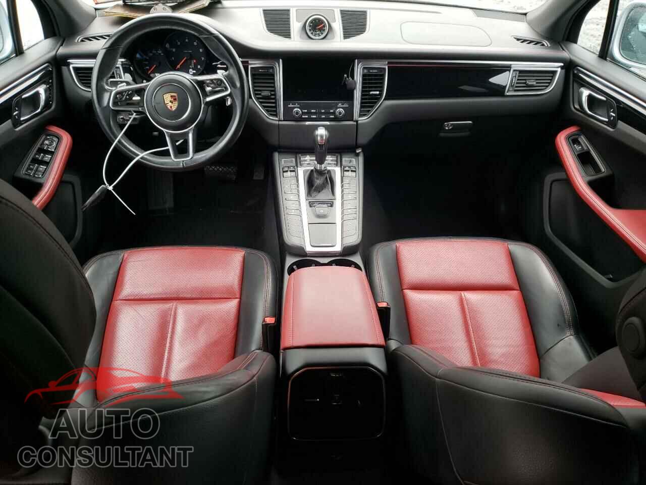 PORSCHE MACAN 2017 - WP1AA2A55HLB08937