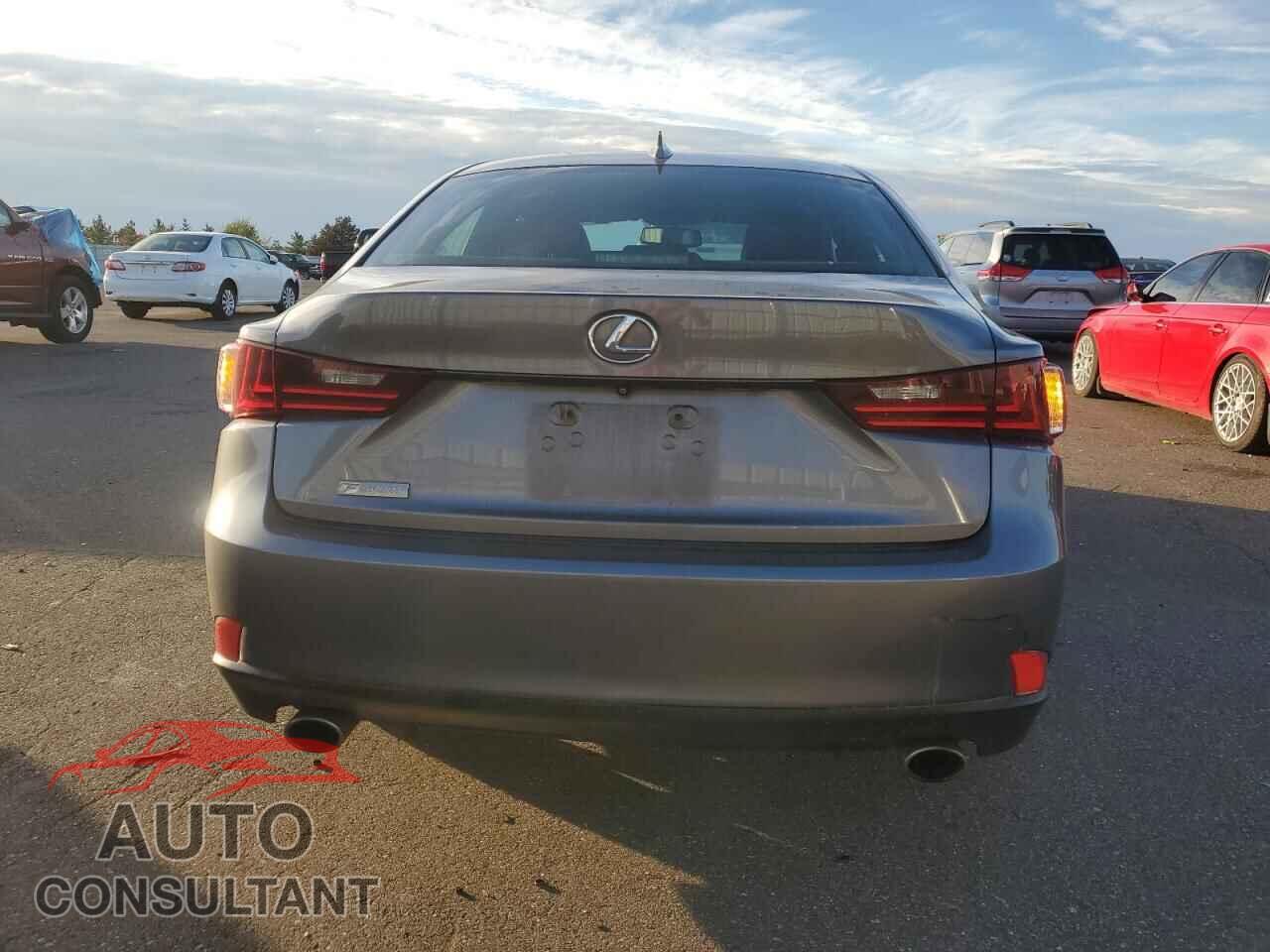 LEXUS IS 2015 - JTHCF1D22F5016952