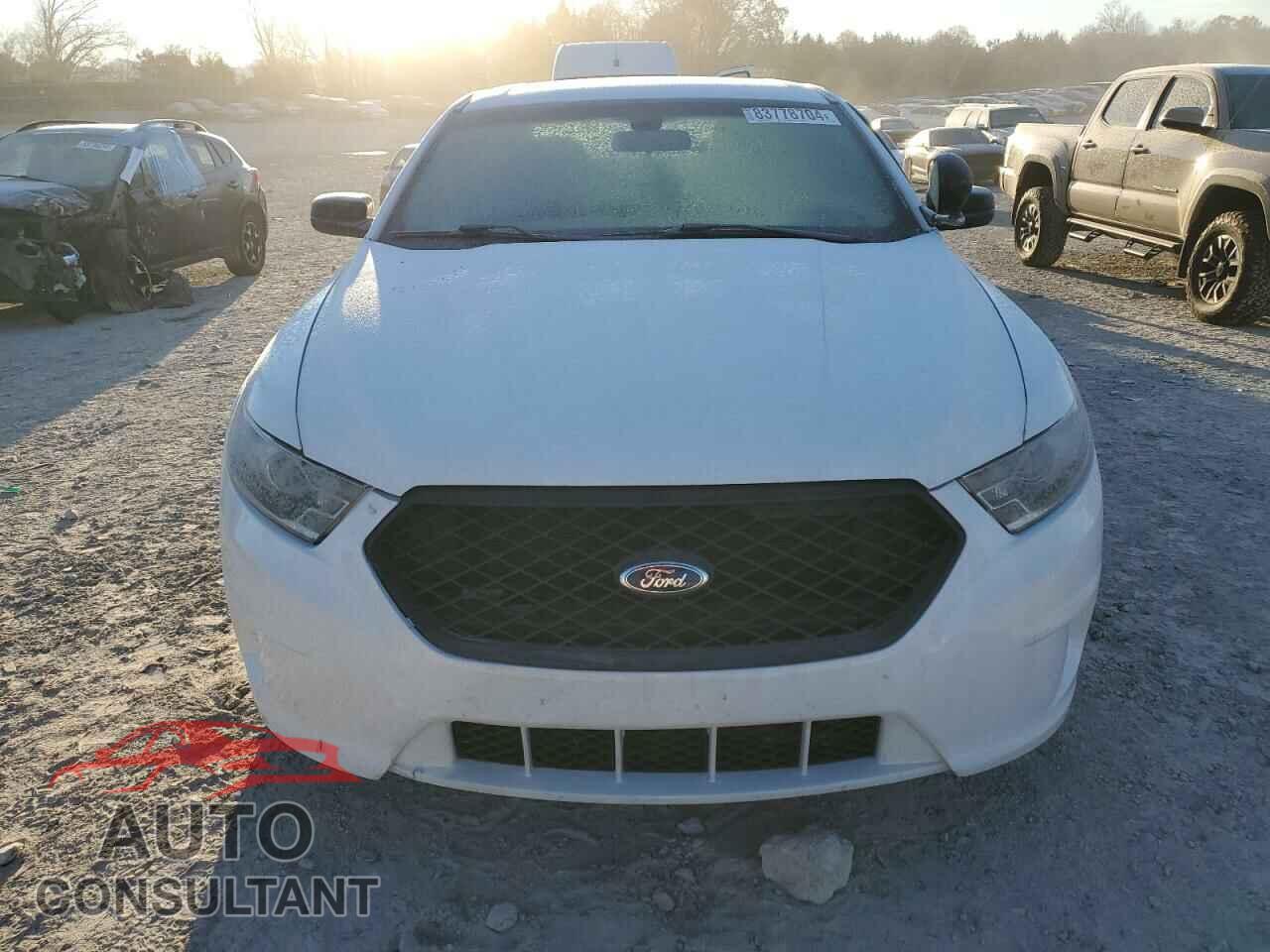 FORD TAURUS 2015 - 1FAHP2MK9FG149096