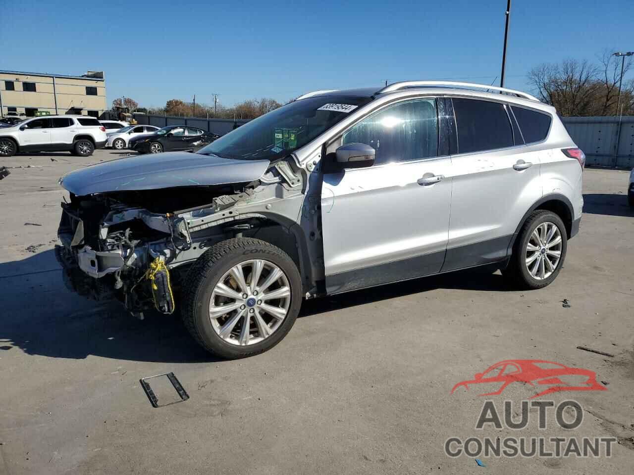 FORD ESCAPE 2017 - 1FMCU0J92HUA25562