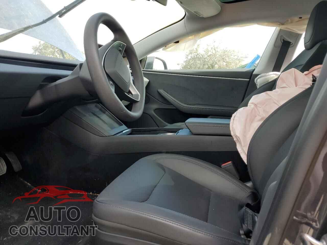 TESLA MODEL 3 2024 - 5YJ3E1EB3RF755026