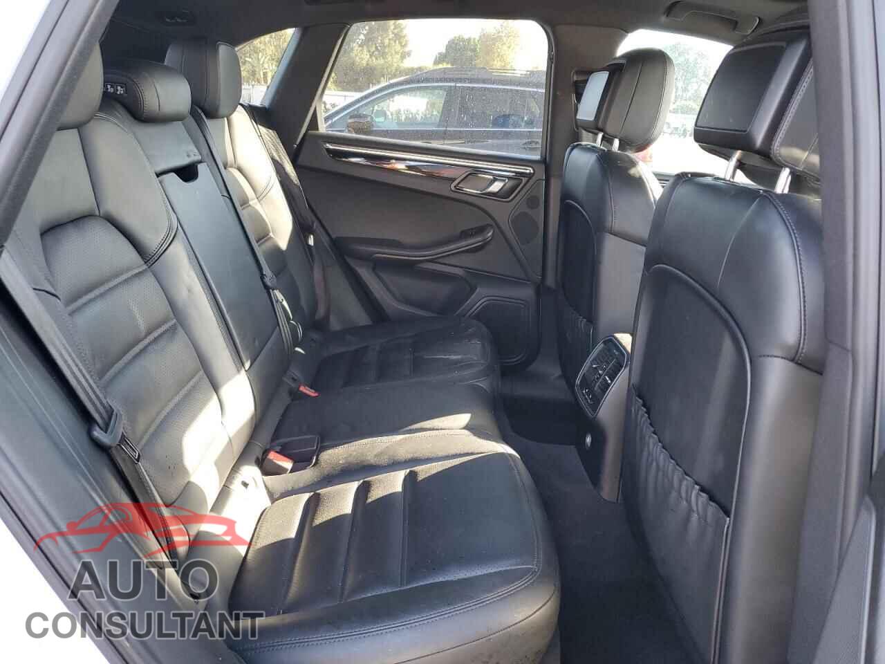 PORSCHE MACAN 2016 - WP1AB2A55GLB57194