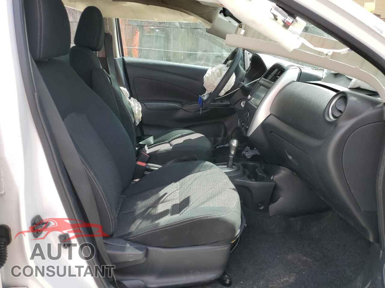 NISSAN VERSA 2019 - 3N1CN7AP3KL831200