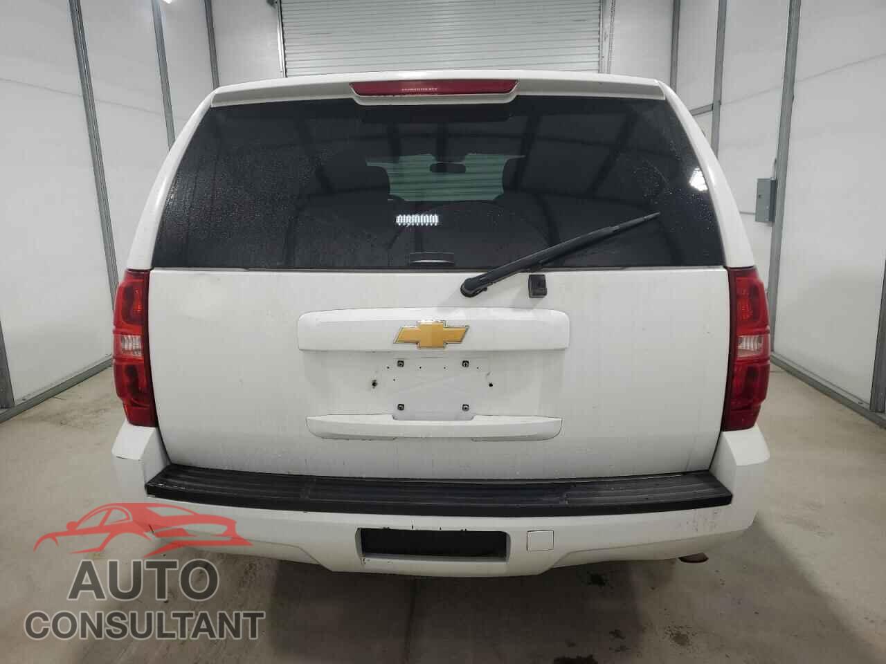 CHEVROLET TAHOE 2014 - 1GNLC2E01ER181340