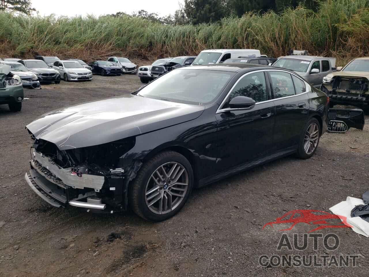 BMW 5 SERIES 2024 - WBA43FJ05RCS02061