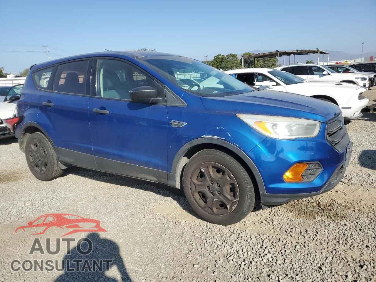 FORD ESCAPE 2017 - 1FMCU0F77HUE09165