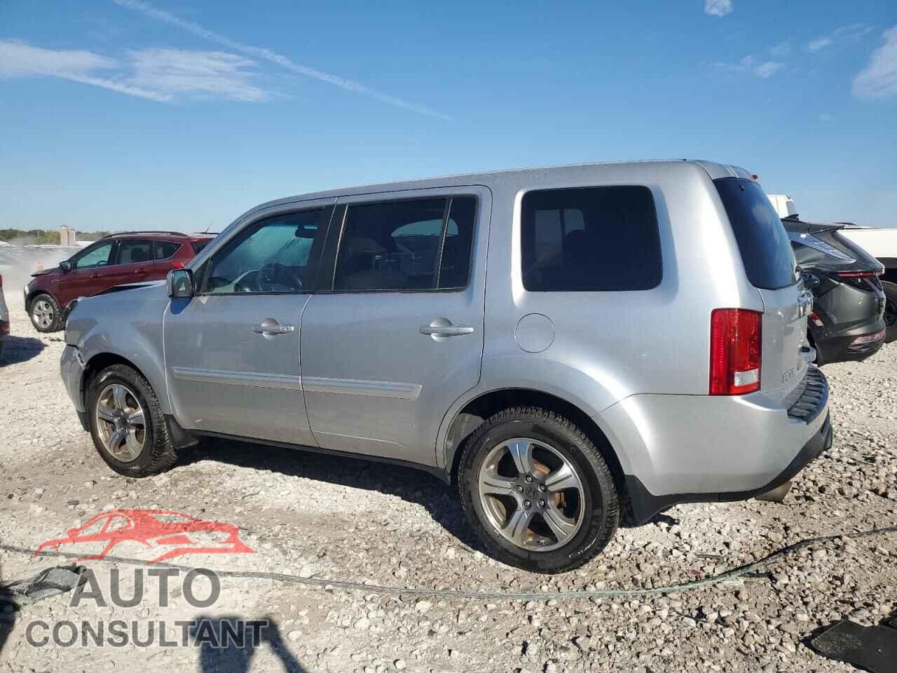HONDA PILOT 2015 - 5FNYF4H35FB043895