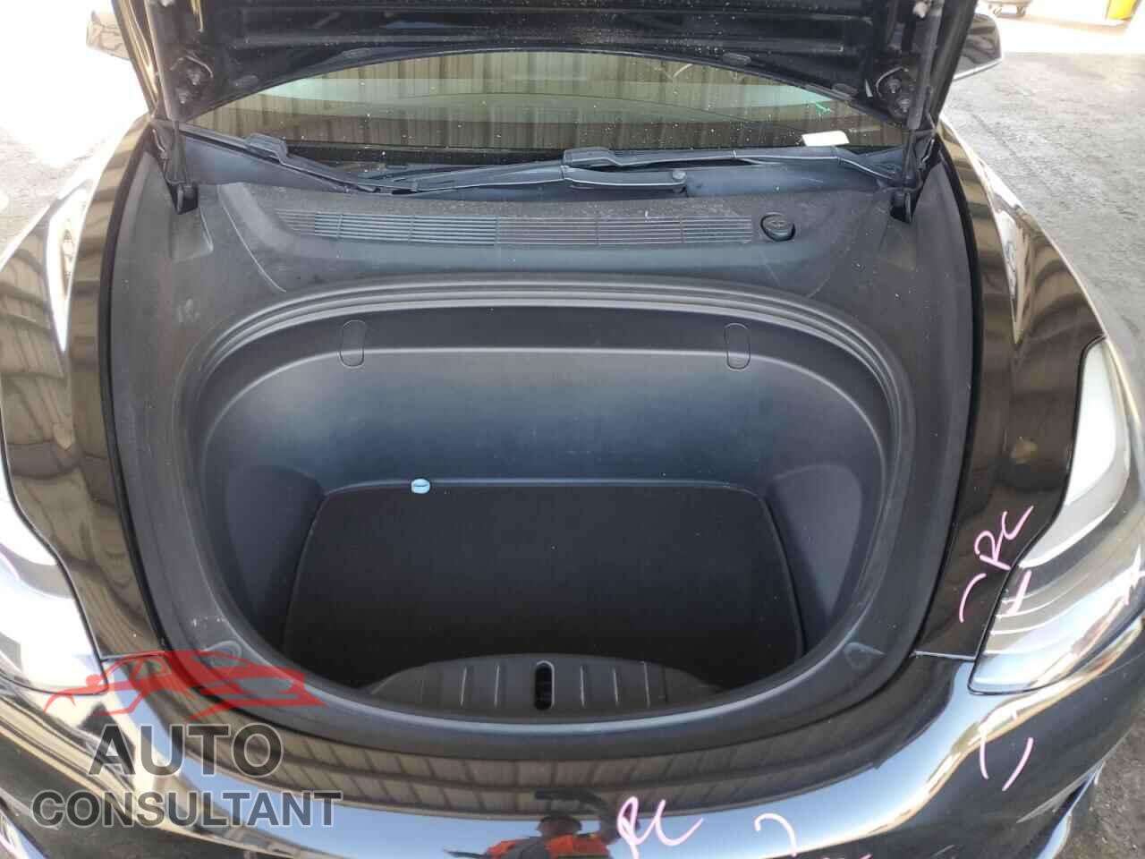 TESLA MODEL 3 2018 - 5YJ3E1EB7JF128902