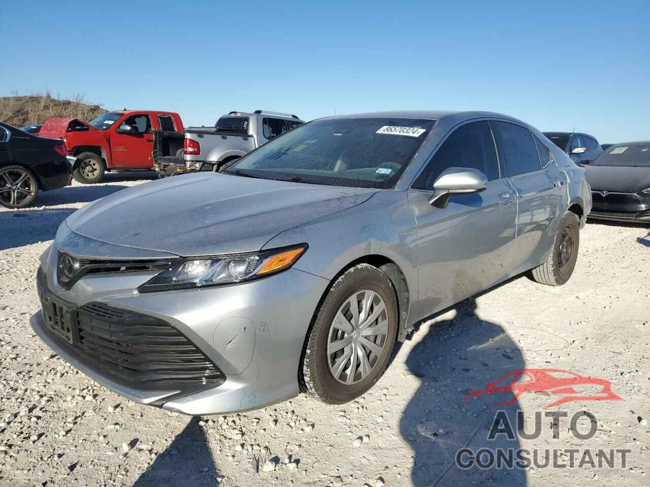 TOYOTA CAMRY 2018 - 4T1B11HK4JU068969