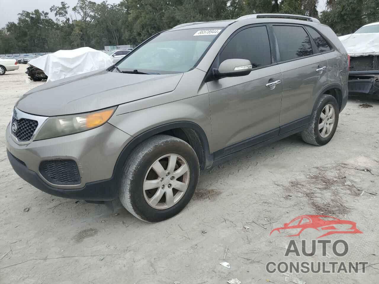 KIA SORENTO 2011 - 5XYKT4A26BG117277