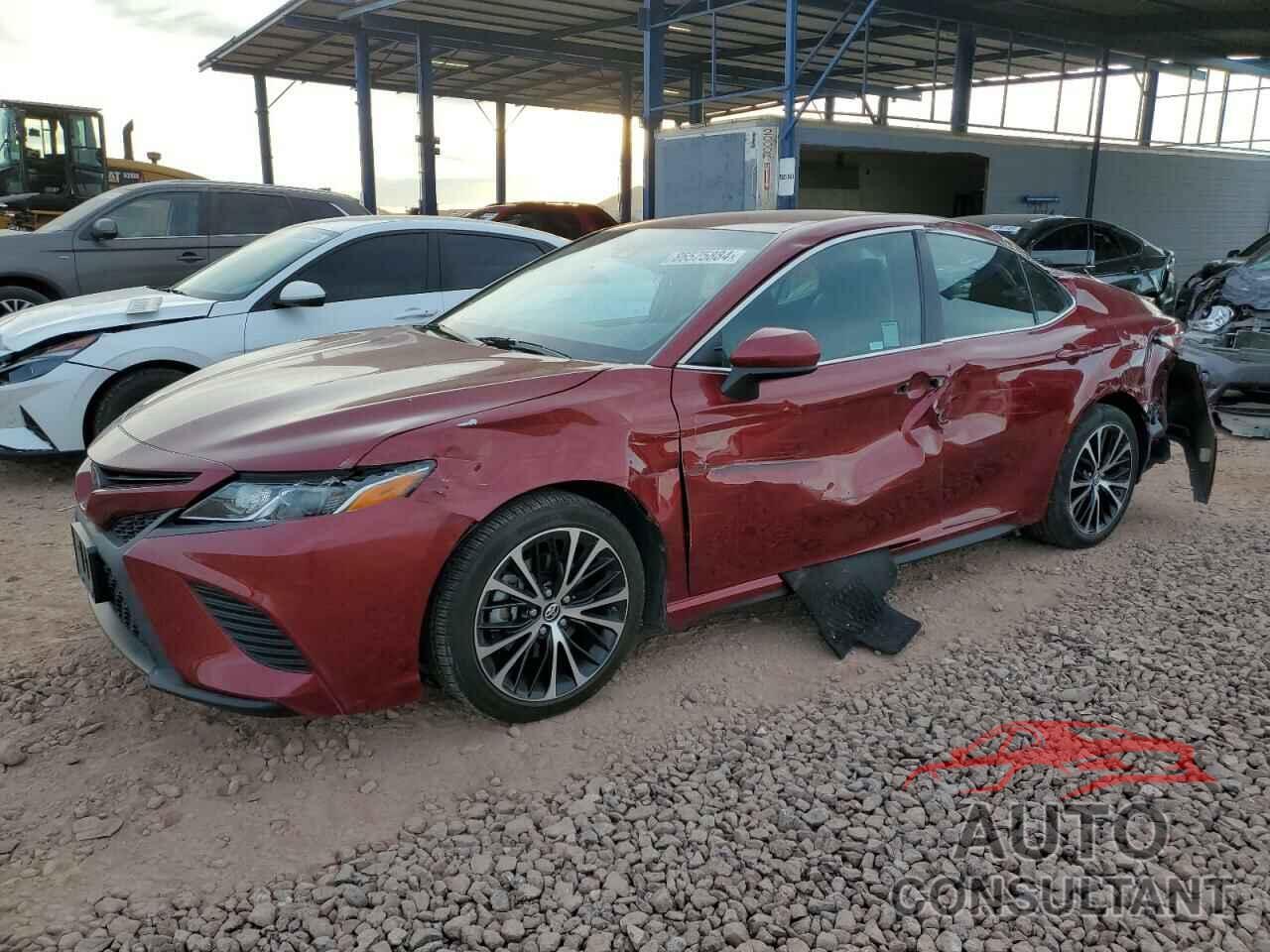 TOYOTA CAMRY 2018 - 4T1B11HK6JU646666