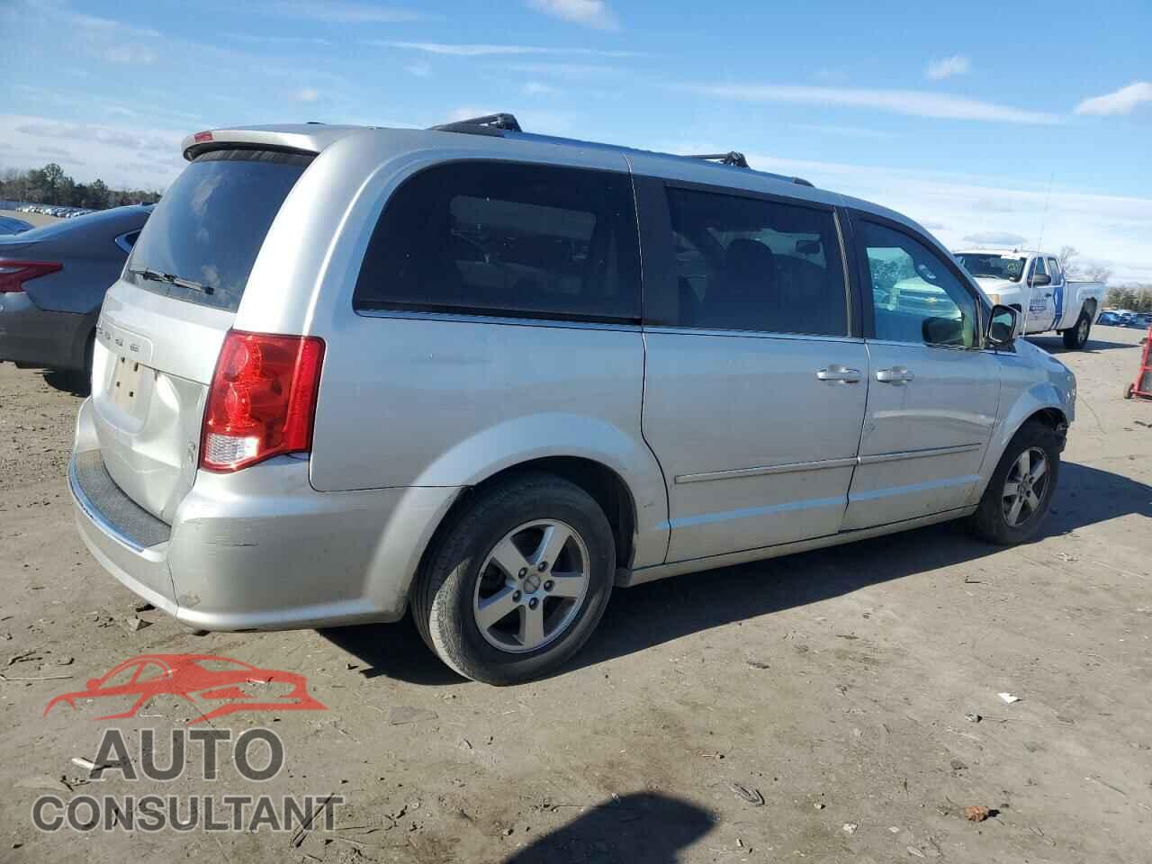 DODGE CARAVAN 2011 - 2D4RN5DG3BR657836
