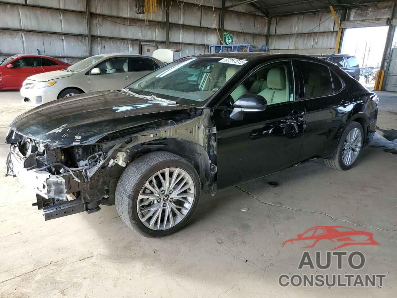TOYOTA CAMRY 2018 - 4T1B11HK7JU051597