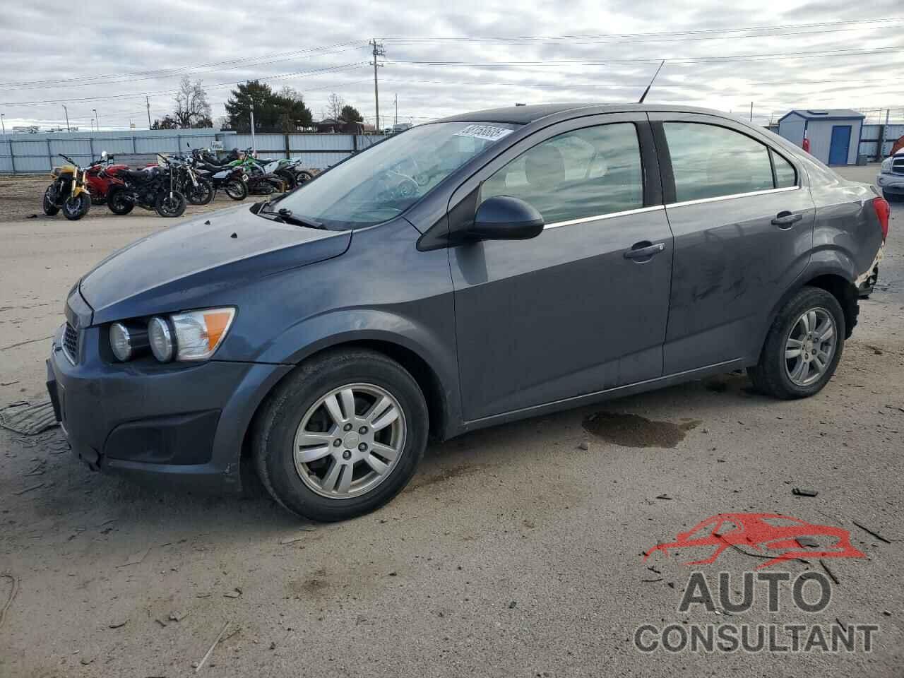 CHEVROLET SONIC 2013 - 1G1JC5SG5D4165553