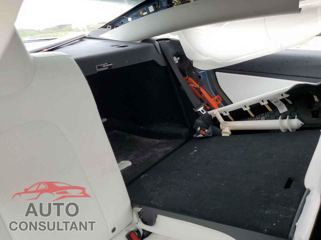 TESLA MODEL 3 2019 - 5YJ3E1EB5KF482337