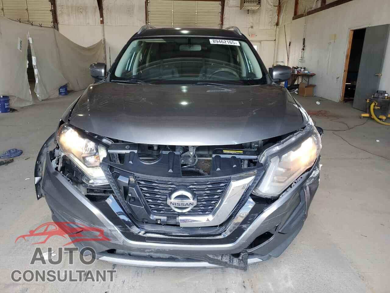 NISSAN ROGUE 2017 - KNMAT2MT2HP502068