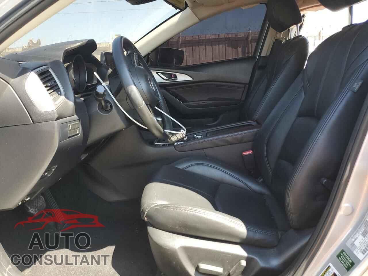 MAZDA 3 2017 - 3MZBN1V77HM122737