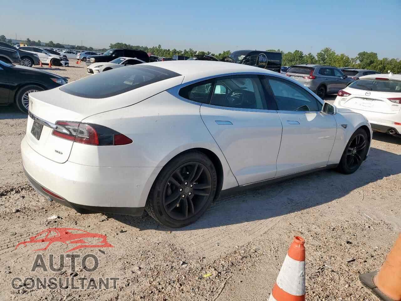 TESLA MODEL S 2015 - 5YJSA1E25FF101180