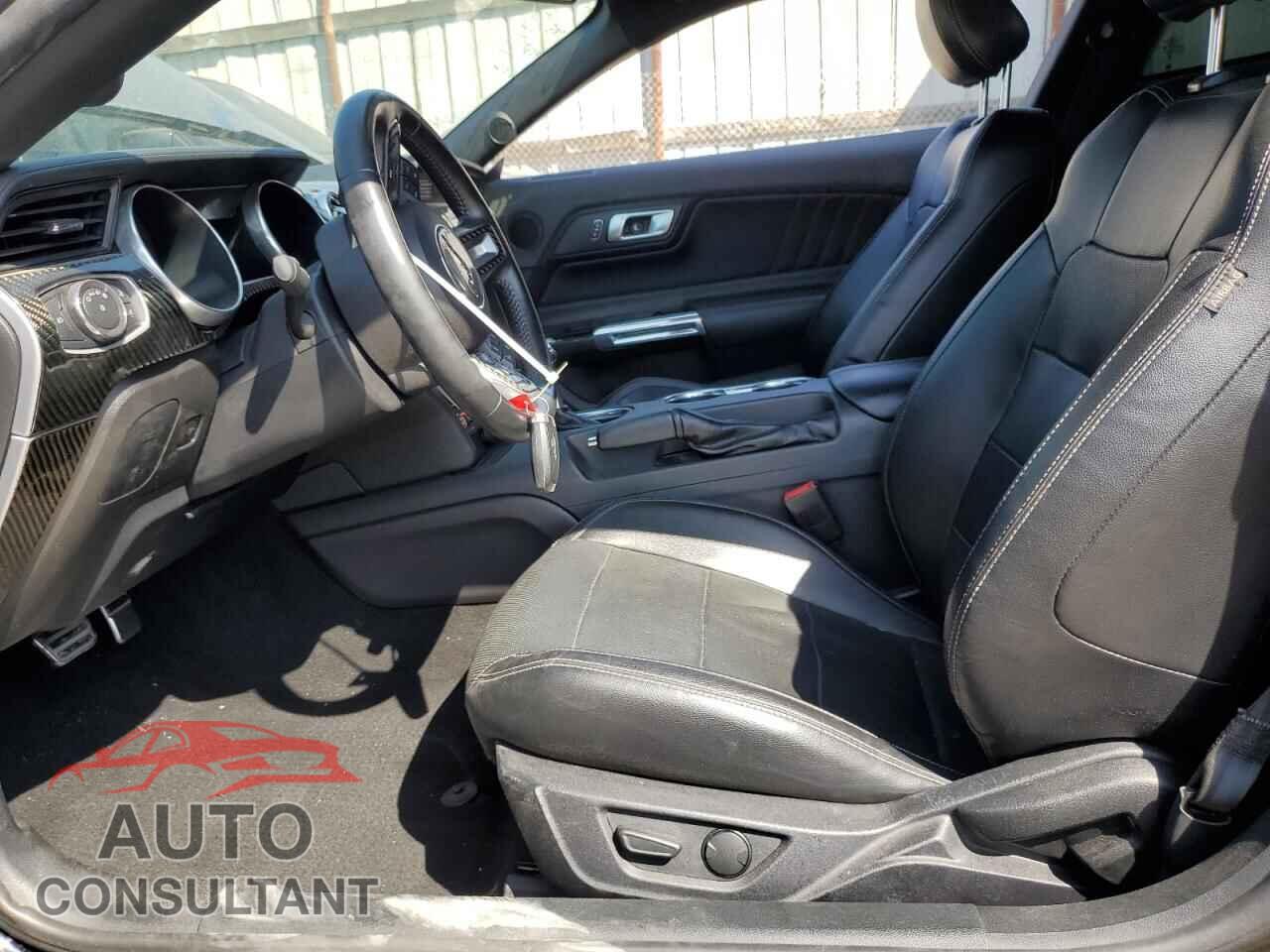 FORD MUSTANG 2020 - 1FA6P8CF3L5115323