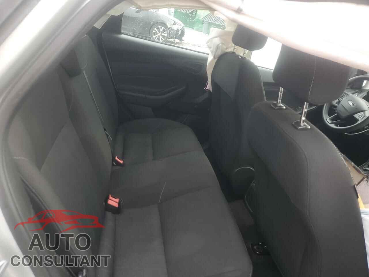 FORD FOCUS 2017 - 1FADP3E22HL228185