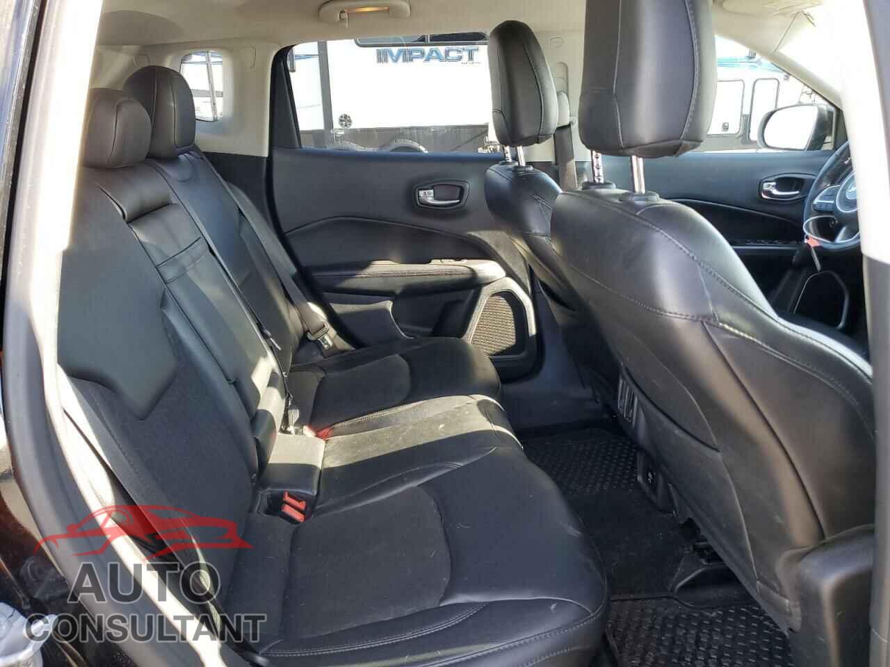 JEEP COMPASS 2018 - 3C4NJDBB8JT456860