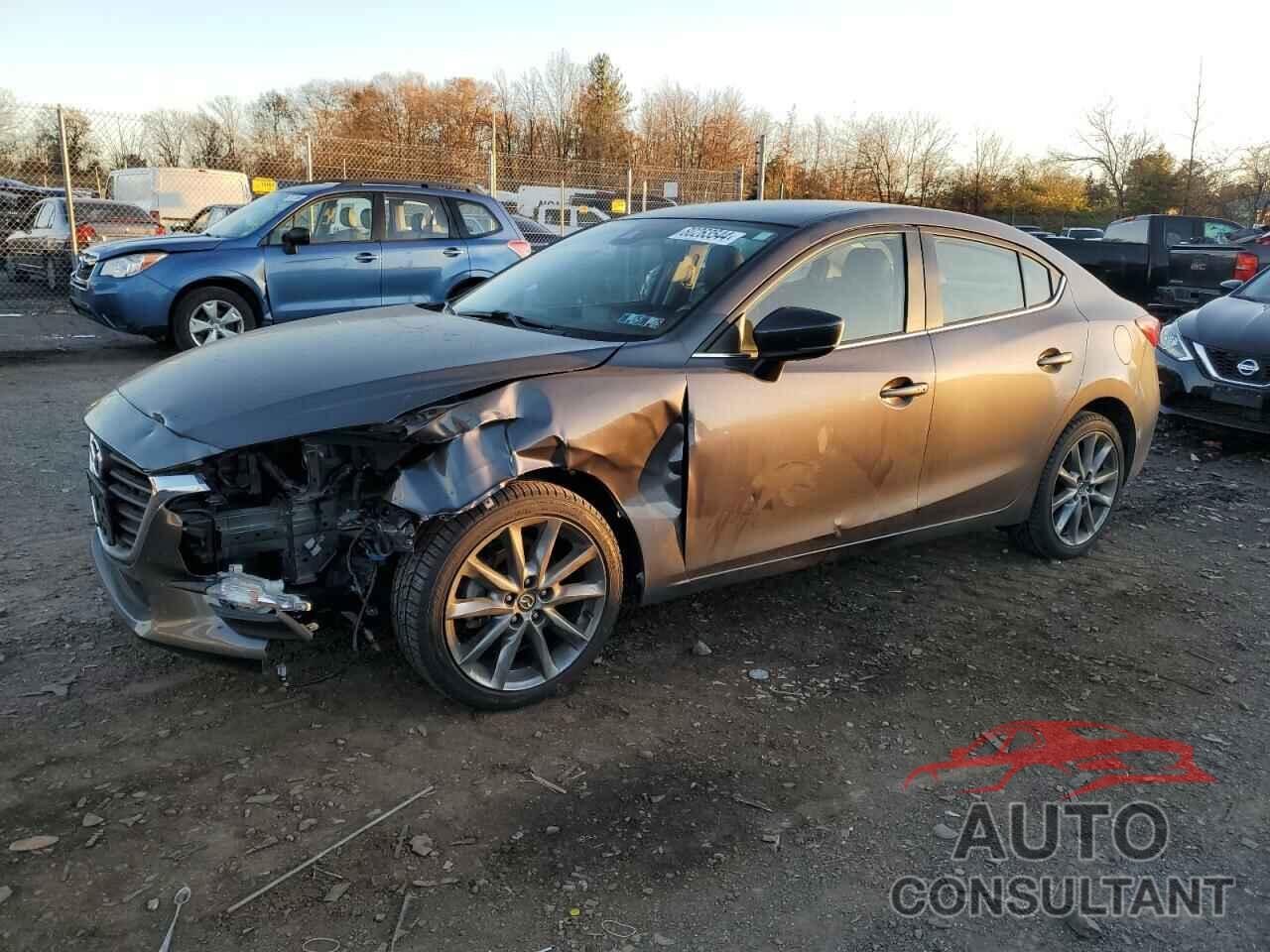 MAZDA 3 2018 - 3MZBN1V31JM196691