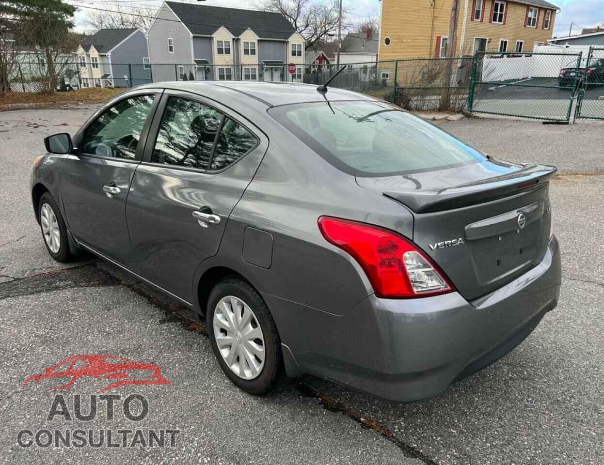 NISSAN VERSA 2017 - 3N1CN7AP8HL853430