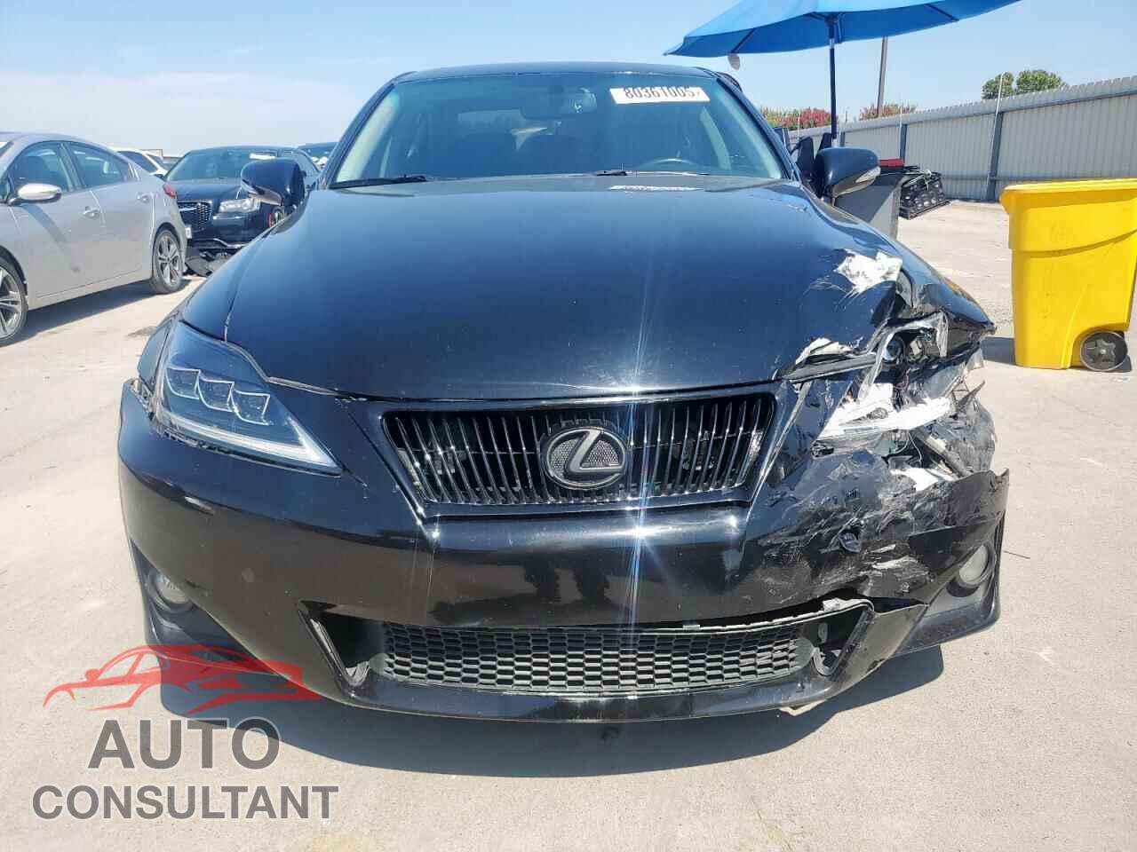LEXUS IS 2012 - JTHCF5C25C5057211
