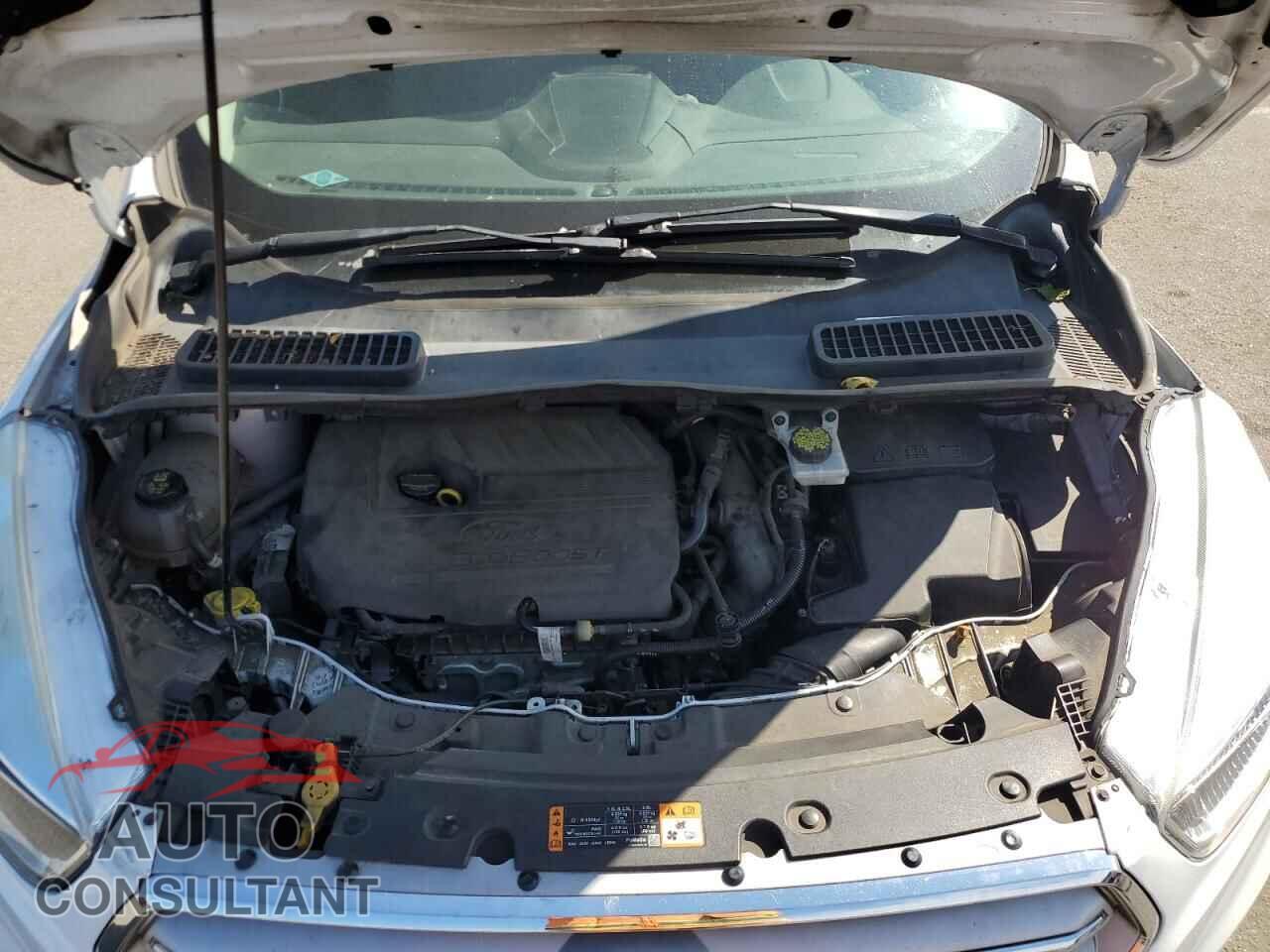 FORD ESCAPE 2018 - 1FMCU9GD7JUC12091
