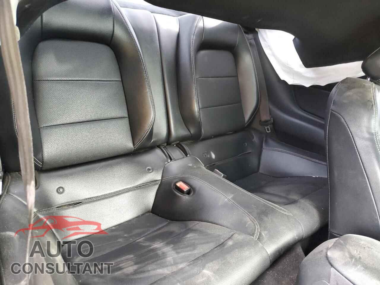 FORD MUSTANG 2020 - 1FA6P8CF3L5118898