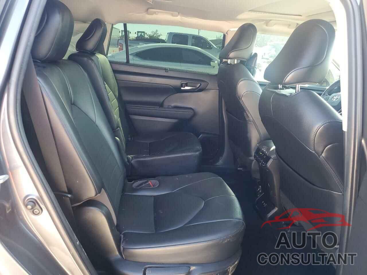 TOYOTA HIGHLANDER 2021 - 5TDGZRAH5MS039246