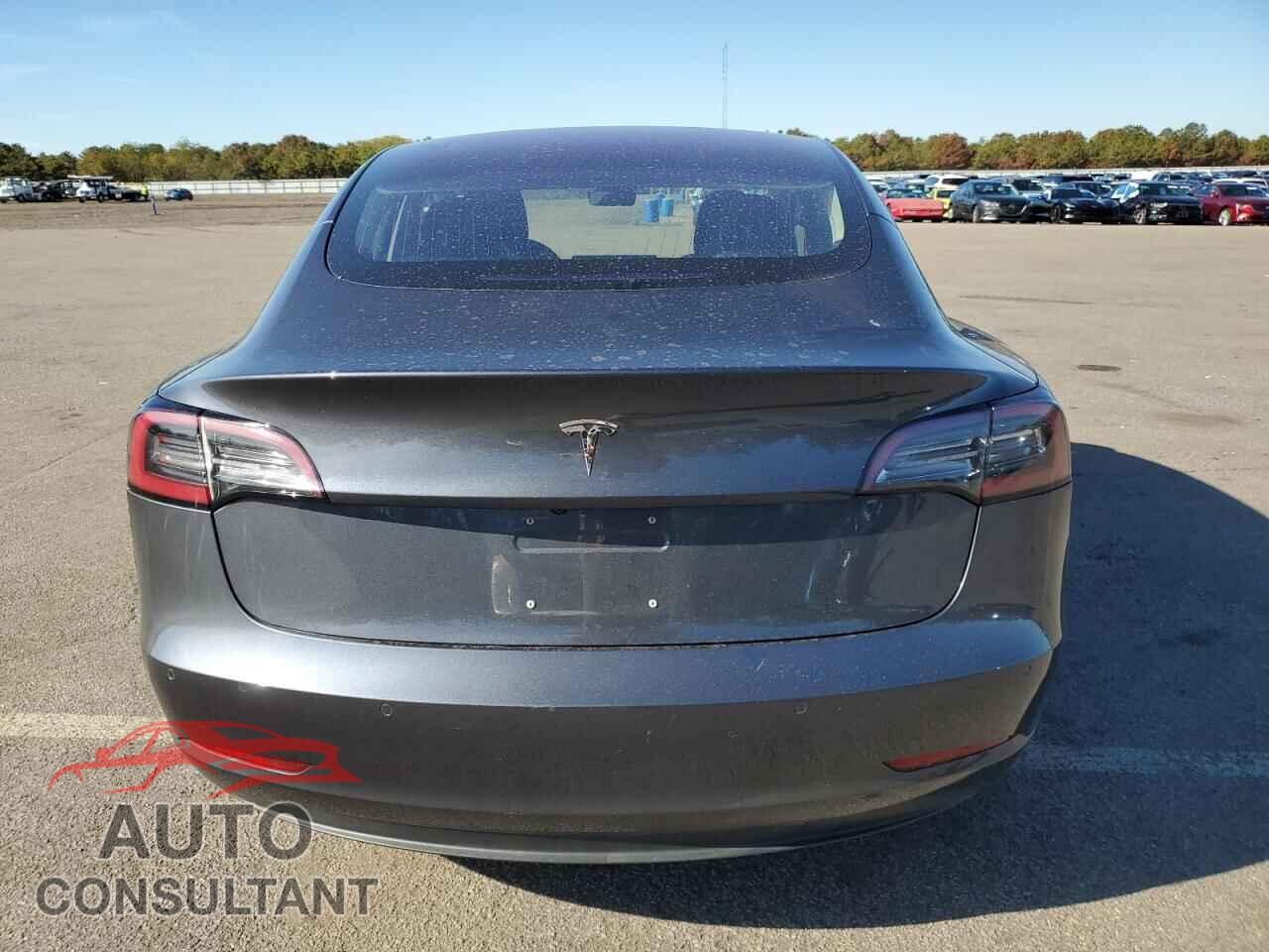 TESLA MODEL 3 2018 - 5YJ3E1EA7JF025888