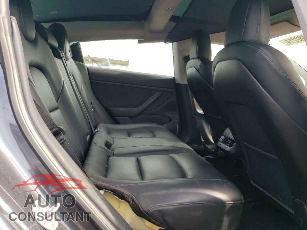 TESLA MODEL 3 2019 - 5YJ3E1EA8KF396253