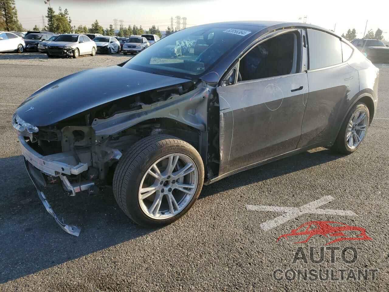 TESLA MODEL Y 2021 - 5YJYGDEE8MF272362
