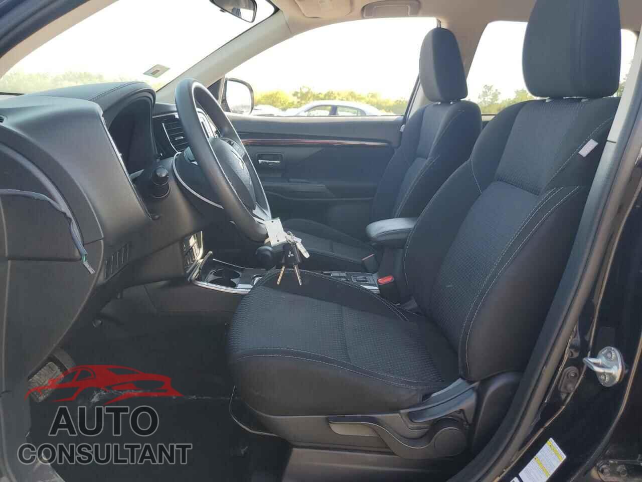MITSUBISHI OUTLANDER 2019 - JA4AD2A32KZ007764