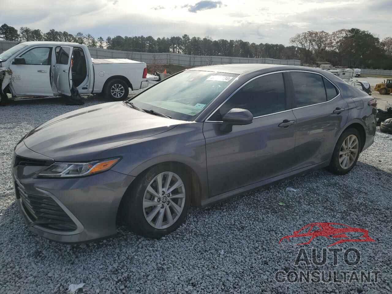 TOYOTA CAMRY 2022 - 4T1C11AK0NU006120