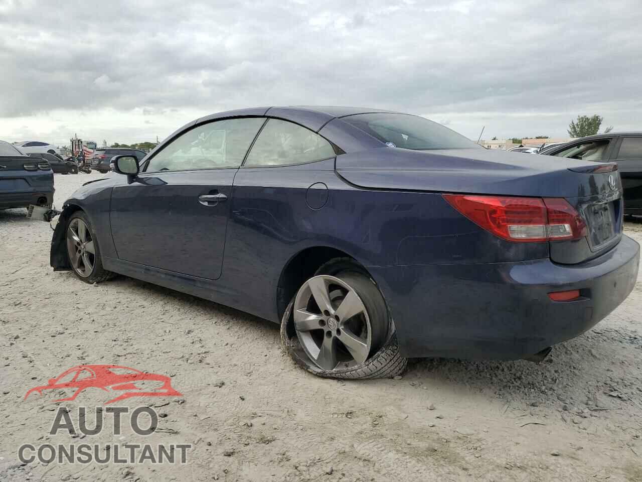 LEXUS IS 2011 - JTHFF2C28B2518574