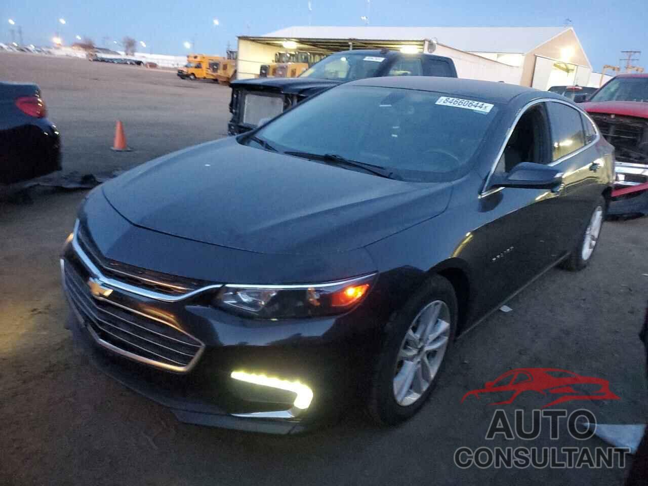 CHEVROLET MALIBU 2018 - 1G1ZD5ST3JF174460