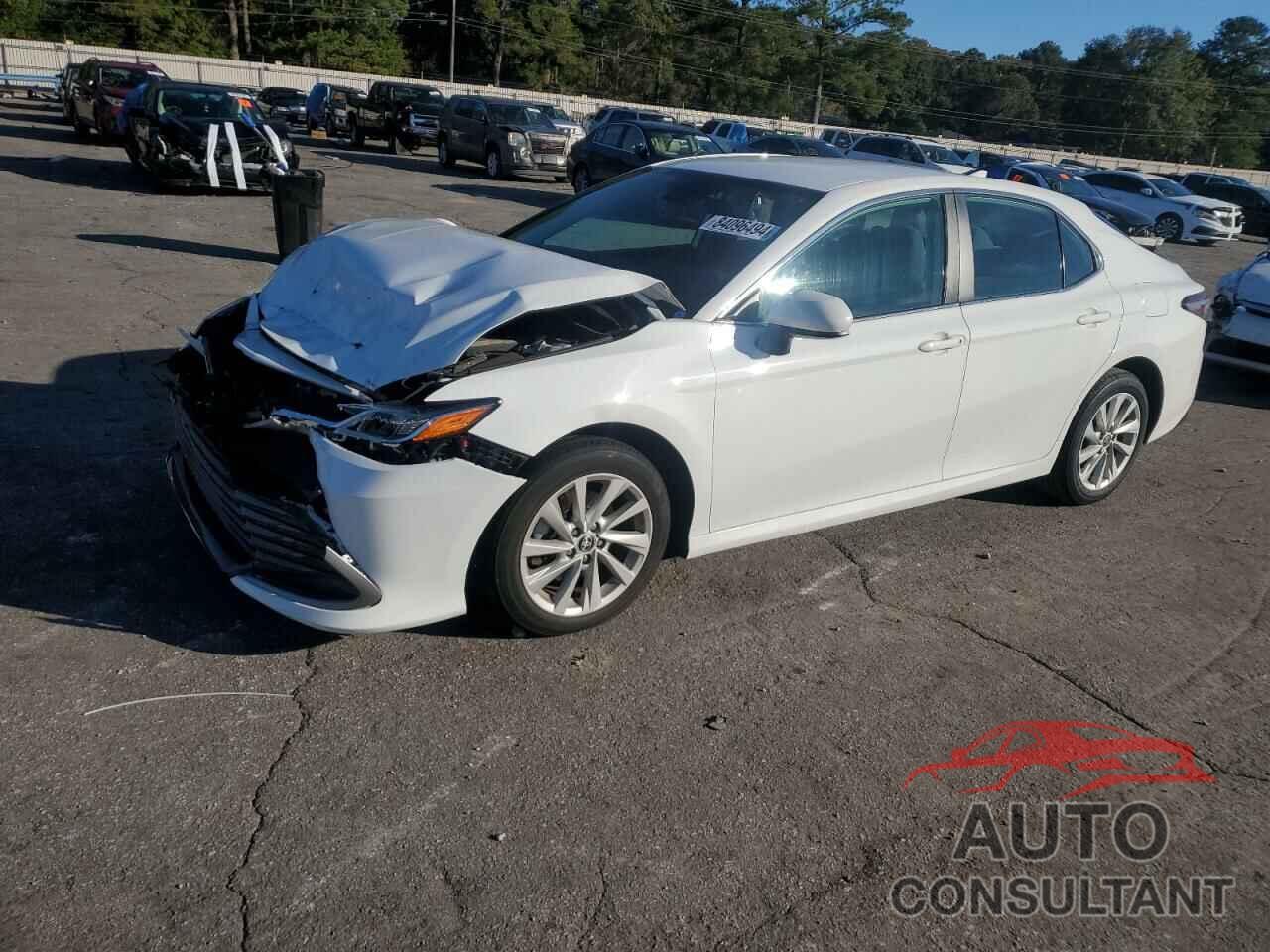 TOYOTA CAMRY 2022 - 4T1C11AK2NU711873