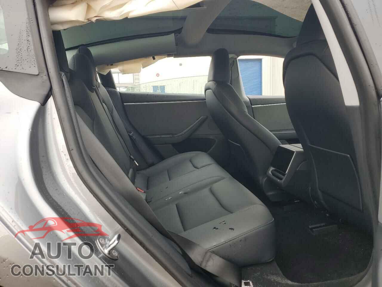 TESLA MODEL 3 2025 - 5YJ3E1EA1SF888798