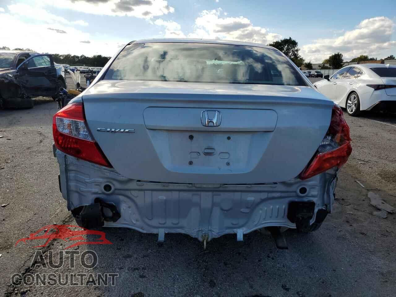 HONDA CIVIC 2012 - 2HGFB2F55CH595366