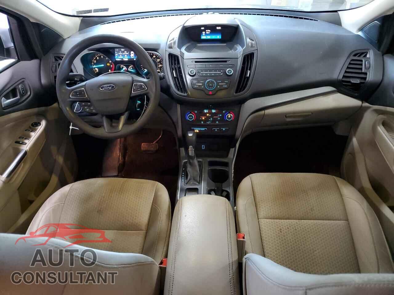 FORD ESCAPE 2017 - 1FMCU9GD2HUC98369